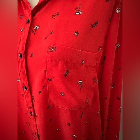 Reitman’s XL Red Button-Up Blouse with Floral Print - Picture 3 of 8